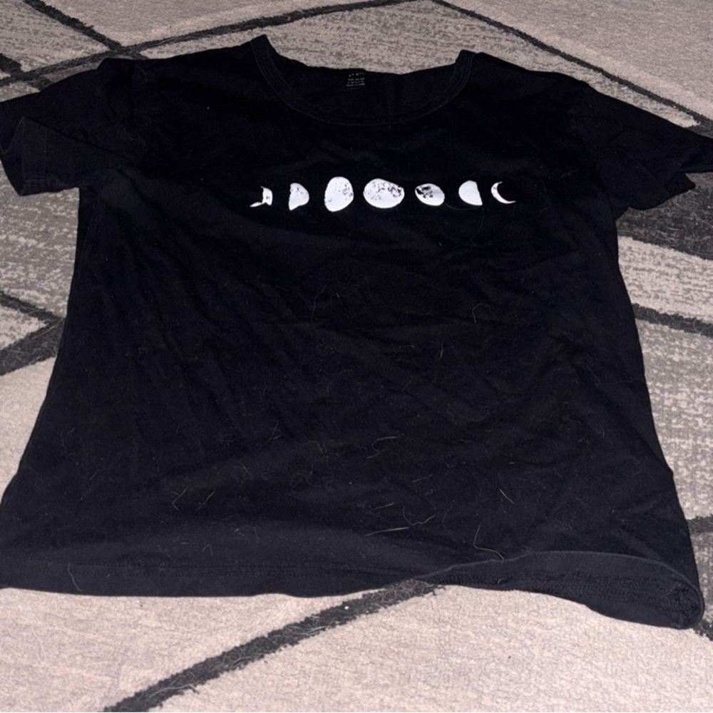 SHEIN Black Short Sleeve Tee with White Moon Phase Print